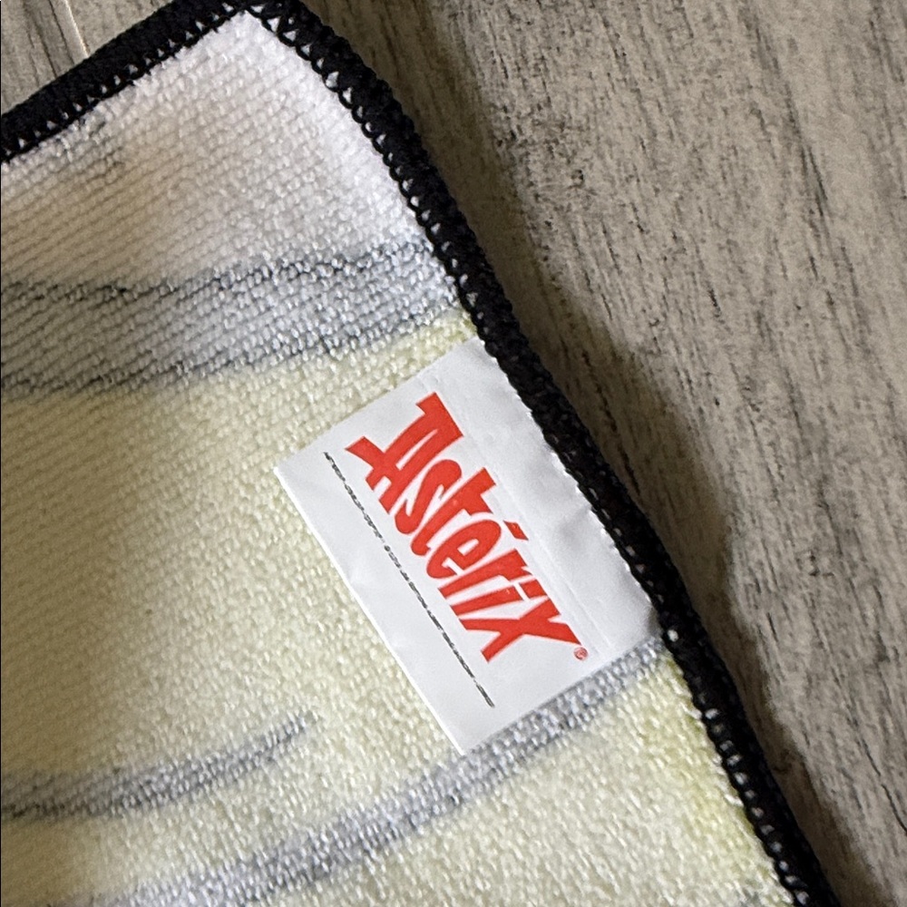 Asterix Pop Art Towel with Speech Bubbles - Picture 6 of 9